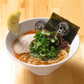 料理メニュー写真 【スープの味は3種類】パクチーレモン鎌倉赤とんこつ
