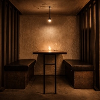 【落ち着いた照明の店内で特別なひとときを】