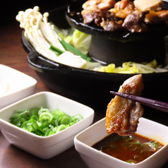 自分で育てる焼鍋と味を際立たせる秘伝のにんにくダレ！の写真