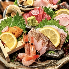 刺身8点豪華盛り