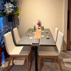 3～5名のテーブル席です。