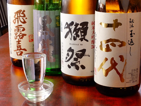低価格で種類豊富な日本酒が全て600円で楽しめる隠れ家的な居酒屋