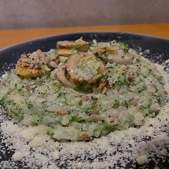 北海道噴火湾産ホタテ貝の青海苔バタークリームリゾット
