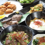 ボリューム満点な丼ものから揚げ物まで揃う充実のラインナップ◎〆の一品まで大満足です！