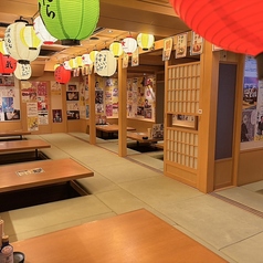 居酒屋それゆけ！鶏ヤロー！新宿歌舞伎町3号店の雰囲気1