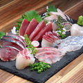 料理メニュー写真 本日の地魚のお刺身各種