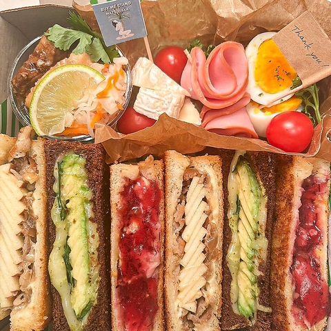 BUY ME STAND MATSUSAKAの写真