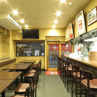 一人でしっくりと仲間とワイワイできるお席をご用意！