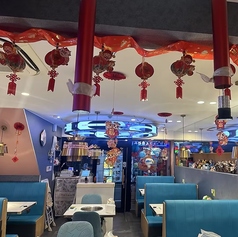鴨阪阪 総本店の雰囲気2