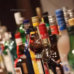 予約不要のフリー飲み放題は1200円(税込)～！カクテルなど約100品と豊富な品揃えとなっております◎