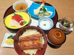 萩　鰻丼（半尾）