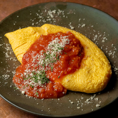 チーズオムレツ　トマトソースがけ