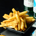 料理メニュー写真&nbsp;ポテトフライ（塩／病みつきカレー）