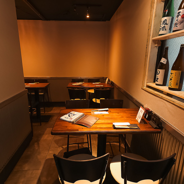 鮪屋 DEN デンの雰囲気1