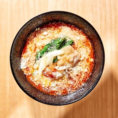 元祖トマトラーメンと辛麺 三味 333 モラージュ佐賀店の特集写真
