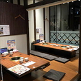 《2～10名様向け》小さなお子様連れのお客様にも安心。小上がり席を6卓ご用意！お席の詳細は店舗までお問い合わせください。