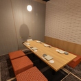【掘りごたつ席：6名様までご利用可能】接待や会食など、大切な方へのおもてなしにもぴったりの個室をご用意。様々な場面でご利用ください。