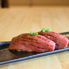 肉寿司(2貫)