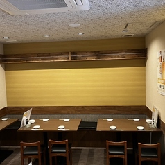 4名様席を3卓ご用意しています◎少人数の集まりにもぴいったりのお席です！