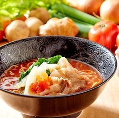 元祖トマトラーメンと辛麺 三味 333 モラージュ佐賀店の特集写真