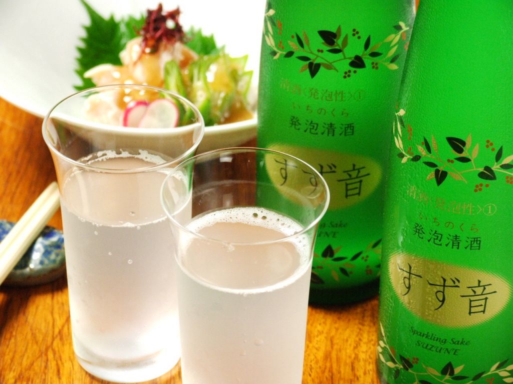 新感覚！おでんと日本酒風シャンパンの“すず音”がうまい♪おしゃれな組み合わせで初飲み。