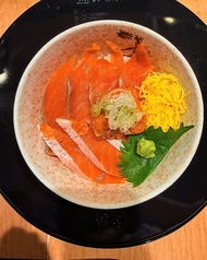 上サーモン丼