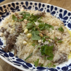 サルシッチャとピゼッリのチーズリゾット