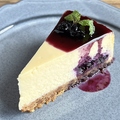 料理メニュー写真&nbsp;ブルーベリーのチーズケーキ
