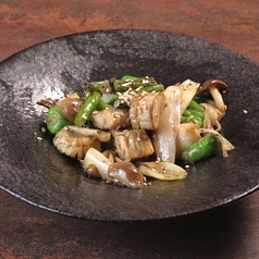 ミノとにんにくの芽スパイス焼き