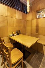 焼き鳥 八尺鳥 やさかどり 六本松店の雰囲気2