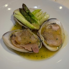 ハマグリとグリーンアスパラのマリニエール