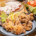 料理メニュー写真 鶏の唐揚げ（６個）