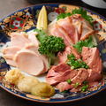 料理メニュー写真&nbsp;鶏刺し三点盛り合わせ