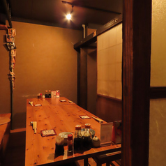 テーブル席は2名から大人数可能!!仕切りで半個室に！お友達同士、デートにもぴったりなお席です。[居酒屋/宴会/魚/肉/飲み放題/単品飲み放題/鹿児島/天文館/貸切/個室/会社宴会/女子会/誕生日]