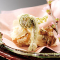 料理メニュー写真 山菜の天ぷら盛り合わせ