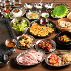 サムギョプサルと韓国屋台料理ソンガンポチャのコース写真