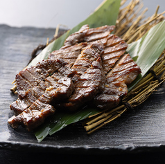 仙台味噌で漬けた牛タンの炙り焼き