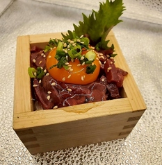 馬刺し　ユッケ