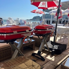 由比ガ浜の海を独り占め】手ぶらで楽しめる海の家！グルメ・BBQ・花火・イベント！遊びきれない「海の家コングビーチ」を思いっきり楽しもう！360度見渡す限り広がる由比ガ浜の美しい海を眺めながら過ごす最高の夏時間を今年の夏も海の家コングビーチが皆さんにお届けします。