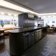 エイス シー オイスター マーケットキッチン 阪急うめだ本店の雰囲気1