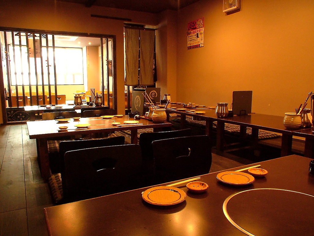 【2F】フロア貸切は平日36名様～週末42名様～最大60名様までOK！駅から徒歩5分で便利です！