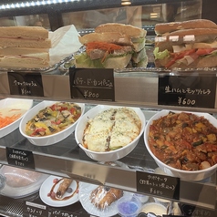 デリカやドルチェも専用カップでテイクアウト！