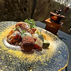 情熱を注ぎ込んだ“一皿の料理”の数々をご堪能◎