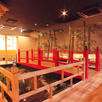 店内に入るとまず目に飛び込んでくる「月輪」のシンボル、『はりまや橋』！！写メ必須☆