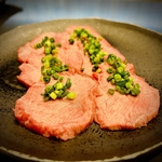 超希少！本物の和牛タンを熟成させています。