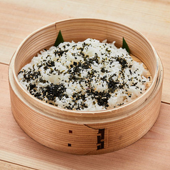 萩井上商店「しそわかめ」のせいろ飯