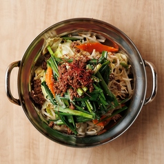 活火山!爆ニラ牛タンキムチチゲ