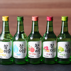 アサヒ生ビールからチャミスルまで取り扱っておりますの写真