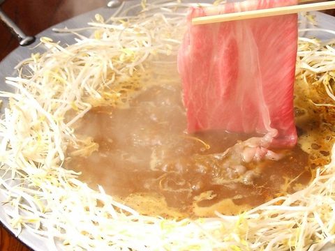 神戸の競り市にて一頭丸ごと仕入れた黒毛和牛を味わえるレストラン