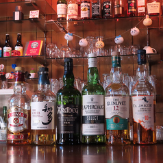 ビリヤード&ダーツバー ZEBRAの特集写真